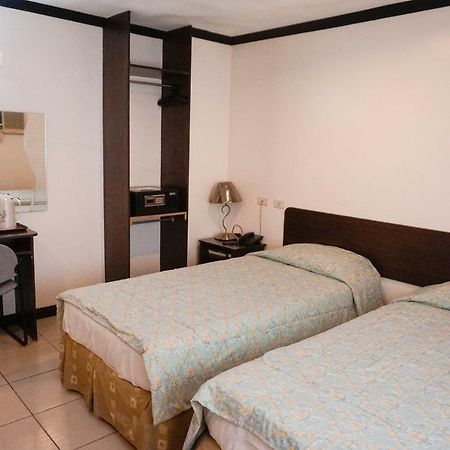 Crowne Garden Hotel Cebu Εξωτερικό φωτογραφία