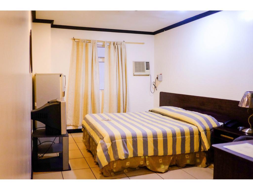 Crowne Garden Hotel Cebu Δωμάτιο φωτογραφία