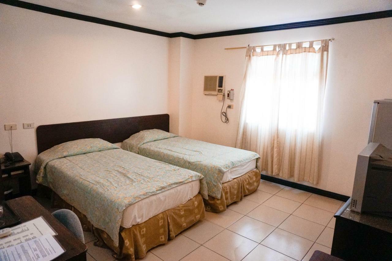 Crowne Garden Hotel Cebu Εξωτερικό φωτογραφία